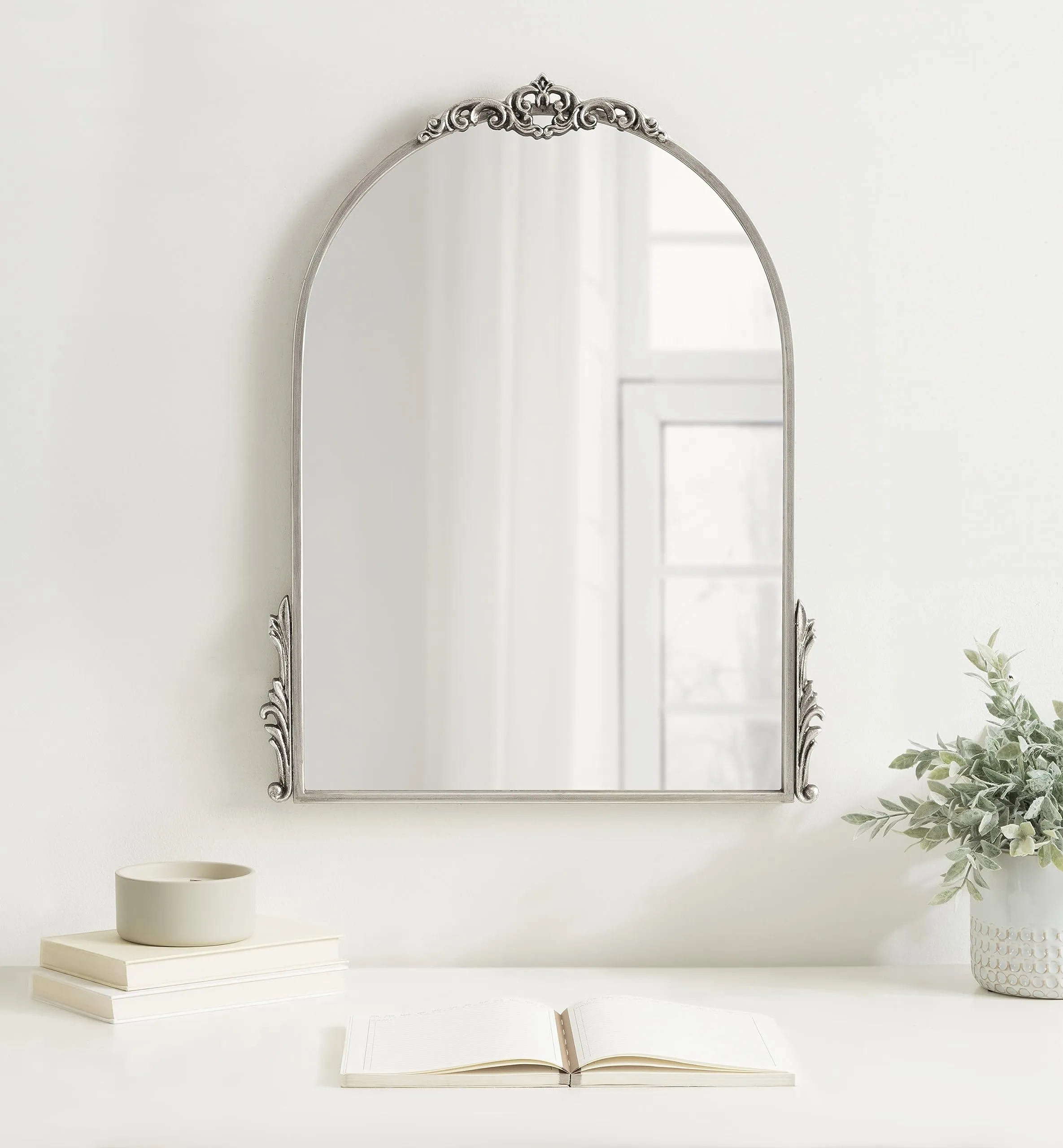 Kate and Laurel Myrcelle Traditional Arched Mirror, 25 x 33, Gold, Decorative Large Arch Mirror with Ornate Garland Detailing Along The Crown and Edges of The Frame