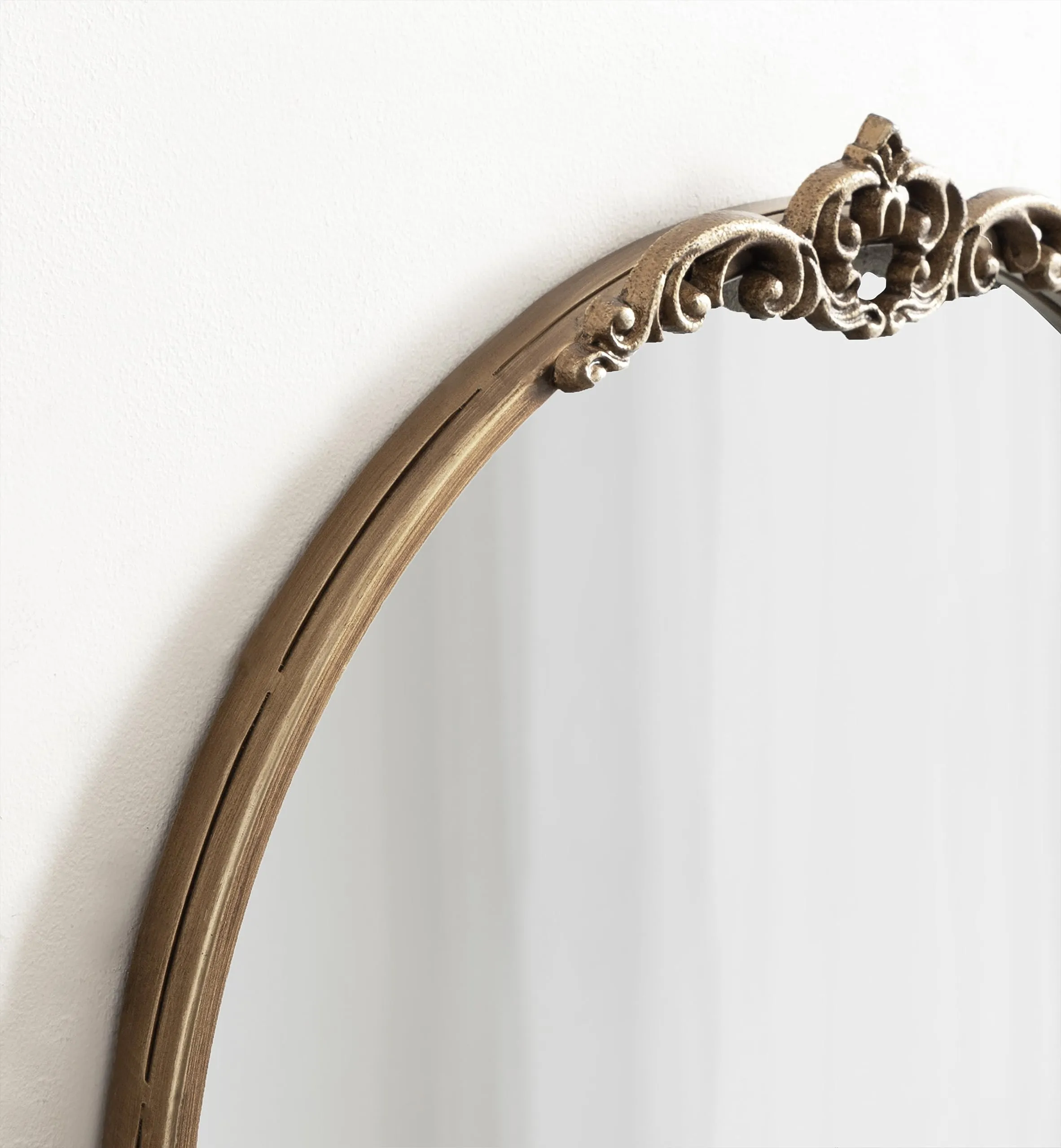 Kate and Laurel Myrcelle Traditional Arched Mirror, 25 x 33, Gold, Decorative Large Arch Mirror with Ornate Garland Detailing Along The Crown and Edges of The Frame